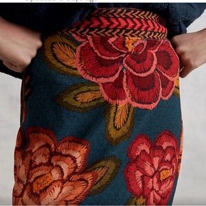 Anthropologie Farm Rio pull on sweater skirt. NWT